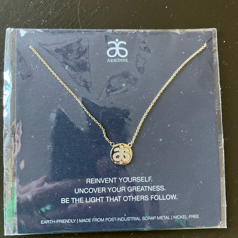 Arbonne pendant “gold” necklace